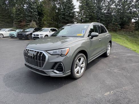 Used 2021 Audi Q3 2.0T Premium AWD/4WD image 3