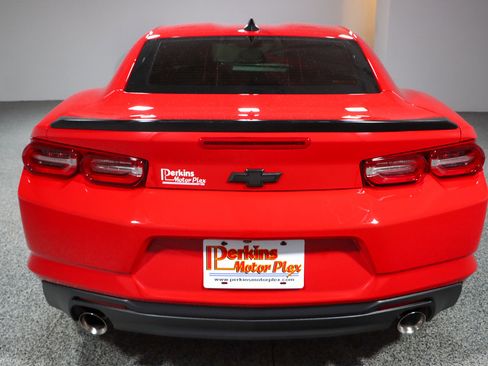 Used 2021 Chevrolet Camaro LT image 8