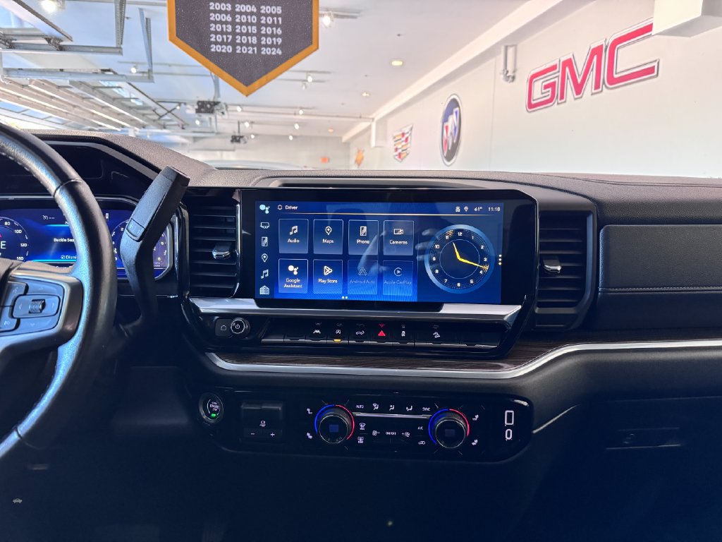 Certified 2022 Chevrolet Silverado 1500 RST w/ Z71 Off-Road Package AWD/4WD image 17