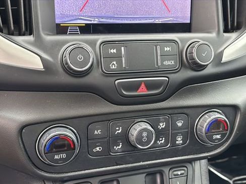 Used 2020 GMC Terrain SLT w/ Preferred Package image 31