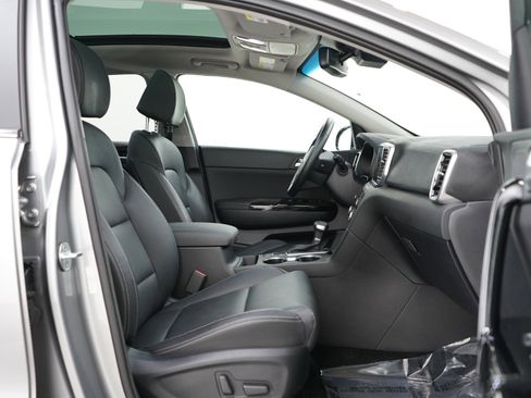 Used 2022 Kia Sportage EX w/ EX Technology Package AWD/4WD image 12
