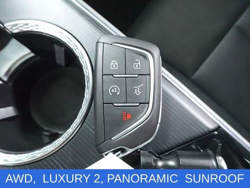 Used 2024 Cadillac Lyriq Luxury AWD/4WD image 17