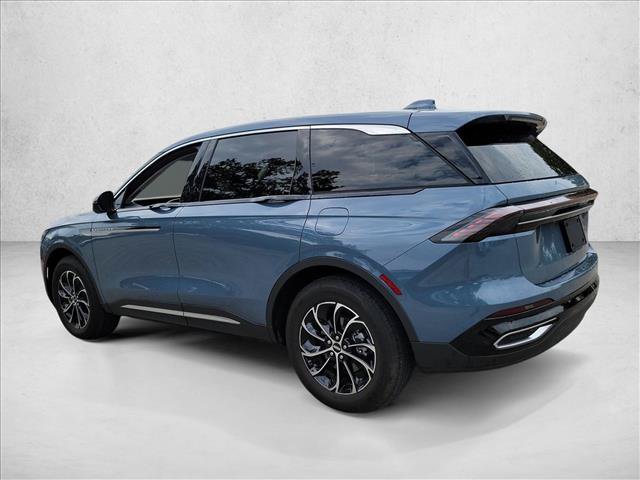 Used 2025 Lincoln Nautilus Premier AWD/4WD image 7