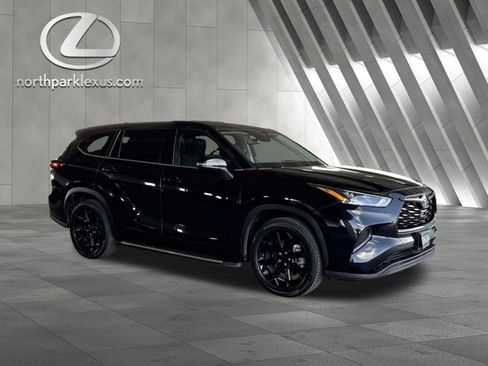 Used 2022 Toyota Highlander L image 5