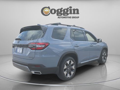 New 2026 Honda Pilot Touring image 5