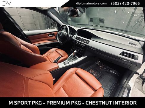 Used 2011 BMW 335i xDrive Sedan AWD/4WD image 18