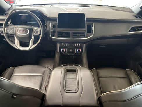 Used 2024 GMC Yukon XL SLT AWD/4WD image 19