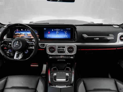 Used 2025 Mercedes-Benz G 63 AMG 4MATIC image 36
