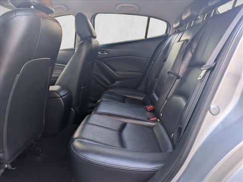 Used 2018 MAZDA MAZDA3 Touring image 18