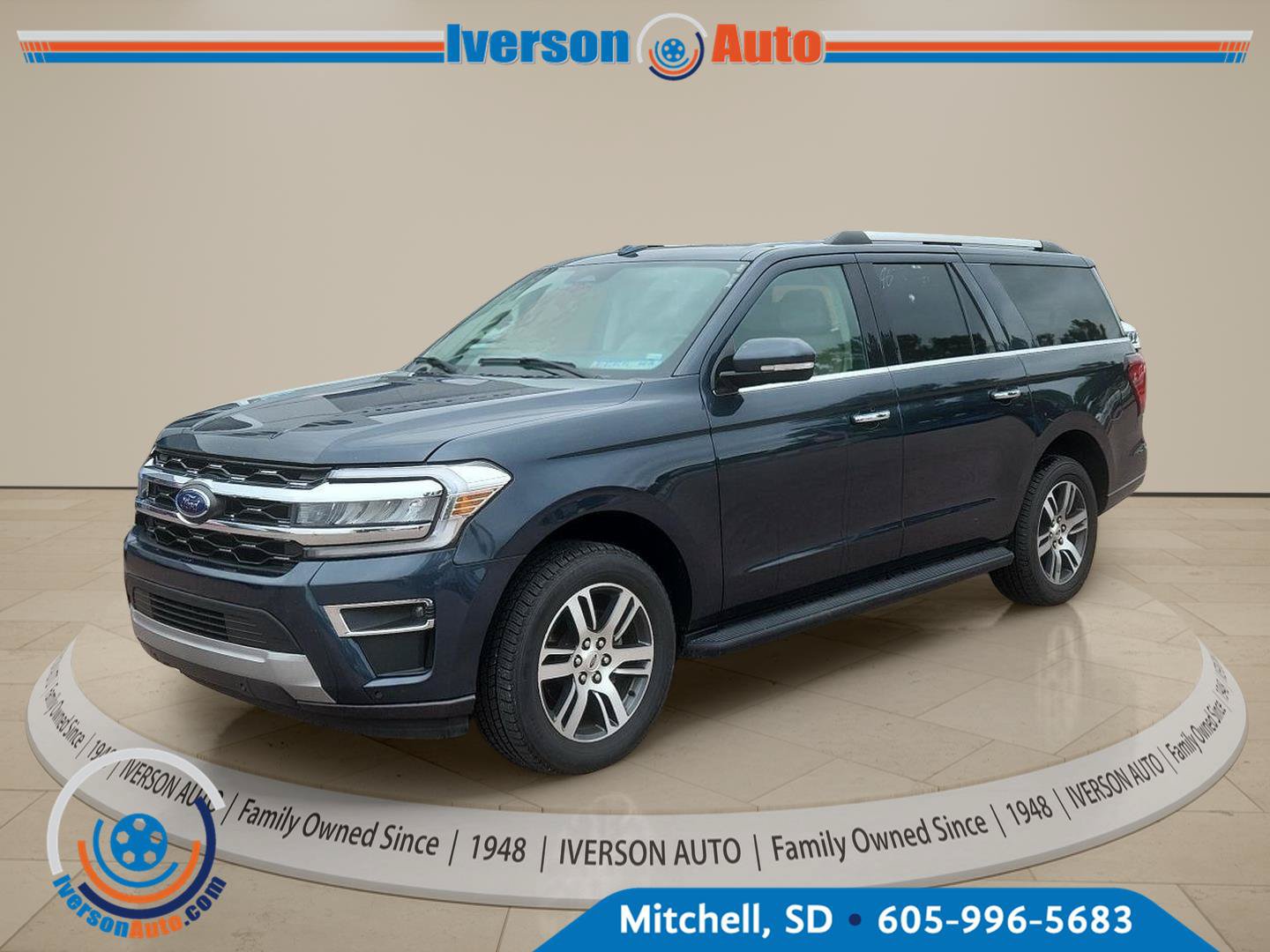 Used 2024 Ford Expedition Max Limited AWD/4WD image 2