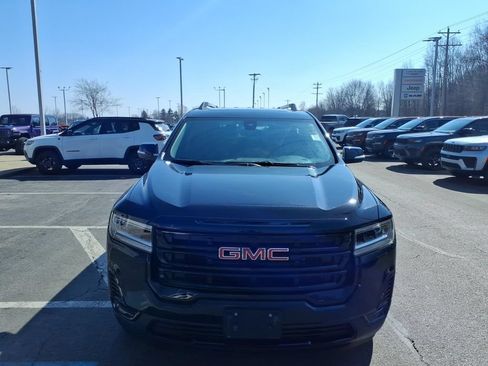 Used 2023 GMC Acadia SLE w/ Elevation Edition AWD/4WD image 3