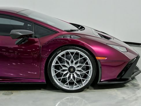 Used 2022 Lamborghini Huracan STO image 21