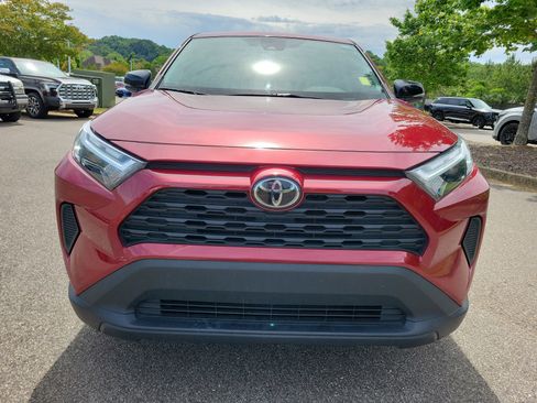 Used 2024 Toyota RAV4 LE FWD image 17