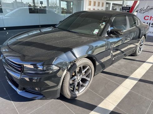 Used 2023 Dodge Charger SXT w/ Blacktop Package image 5