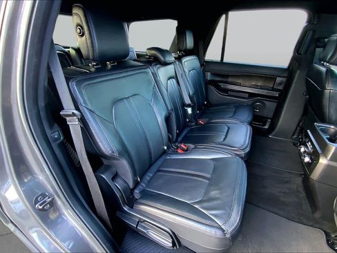 Used 2019 Ford Expedition Limited RWD image 19
