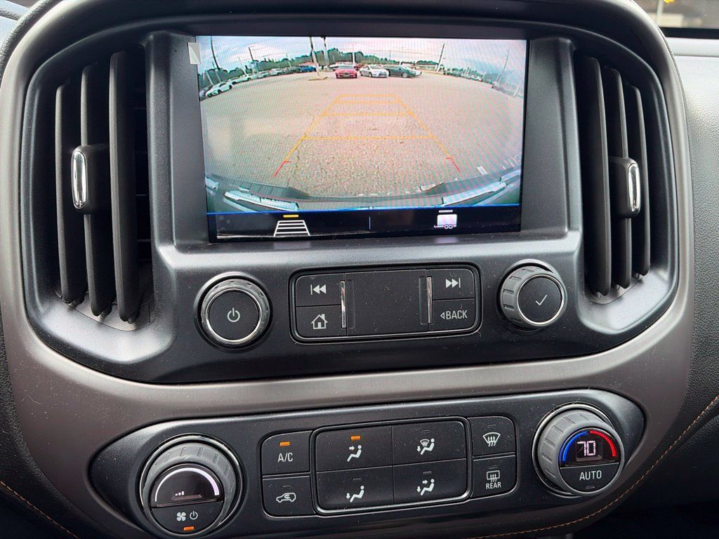 Used 2022 GMC Canyon AT4 w/ Driver Alert Package AWD/4WD image 9