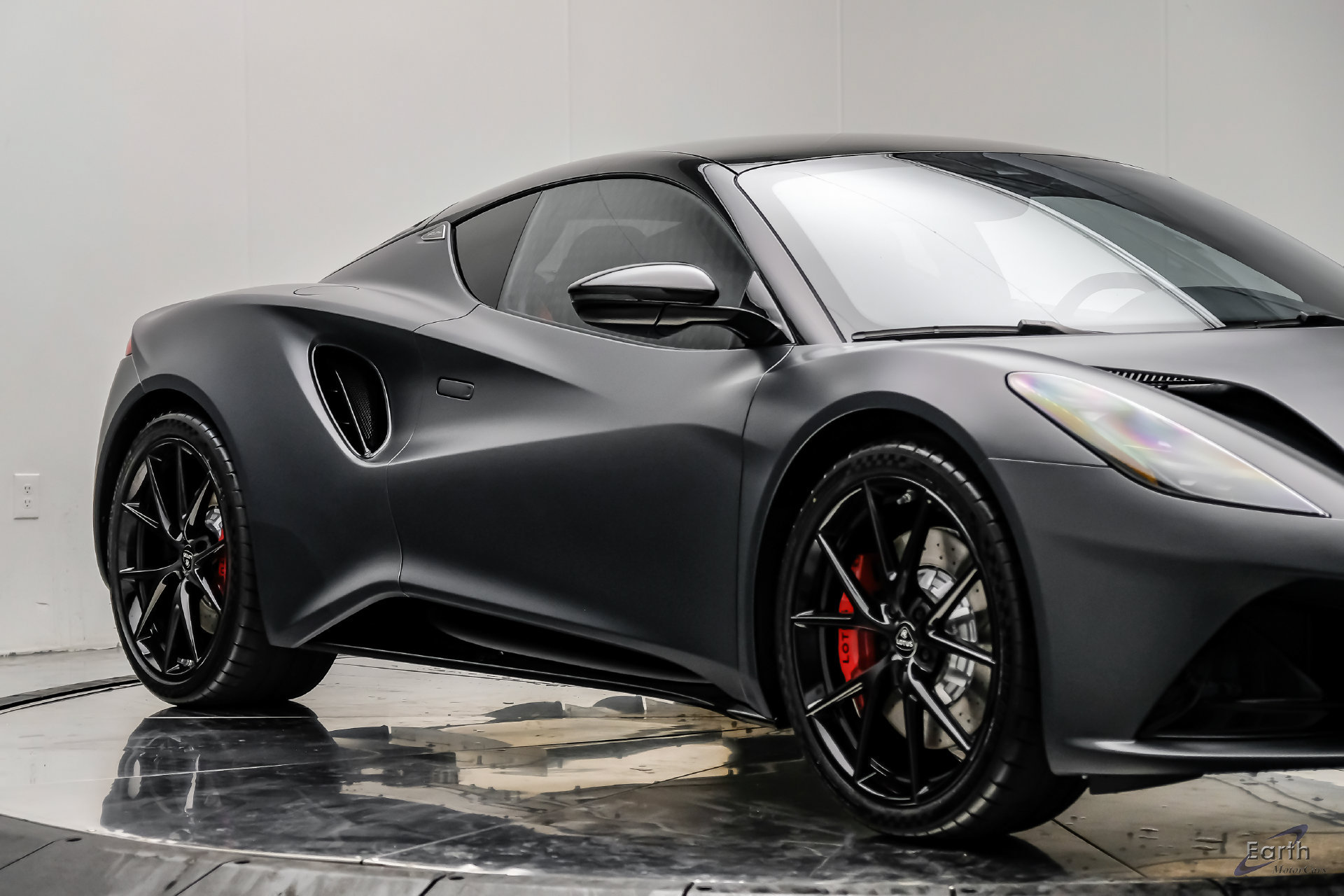 Used 2026 Lotus Emira RWD image 31
