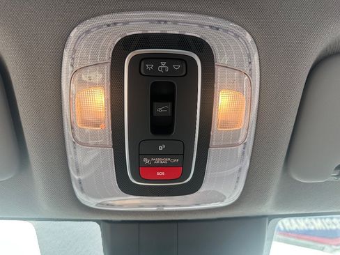 Used 2024 Hyundai Elantra SEL w/ Convenience Package FWD image 24