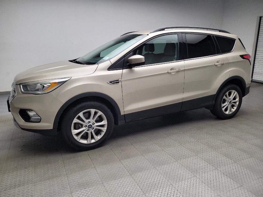 Used 2017 Ford Escape SE w/ Equipment Group 201A AWD/4WD image 2