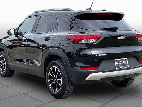 Used 2025 Chevrolet TrailBlazer LT FWD image 12
