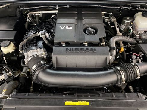 Used 2022 Nissan Frontier SV image 14