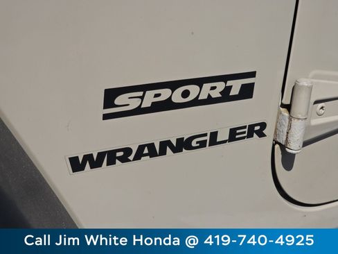 Used 2016 Jeep Wrangler Sport w/ Quick Order Package 23S AWD/4WD image 12