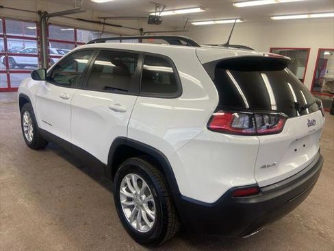 Certified 2022 Jeep Cherokee Latitude Lux w/ Sun & Sound Group image 11