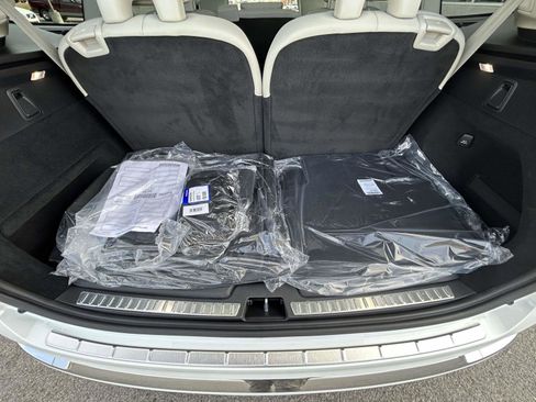 New 2026 Volvo XC90 B6 Ultra image 18