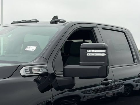 New 2026 GMC Sierra 2500 AT4 w/ AT4 Premium Plus Package AWD/4WD image 21