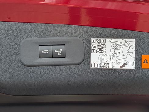 Certified 2025 Toyota Crown Signia AWD/4WD image 24