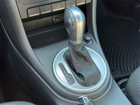 Used 2016 Volkswagen Beetle 1.8T SE image 22