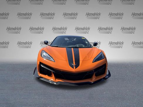 Used 2024 Chevrolet Corvette Z06 w/ Z07 Performance Package image 3