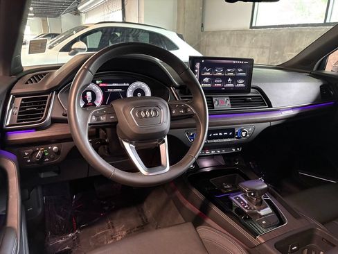 Used 2023 Audi Q5 2.0T Prestige w/ Prestige Package AWD/4WD image 14