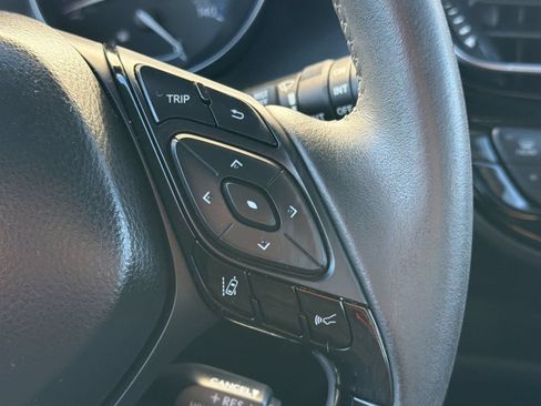Certified 2021 Toyota C-HR XLE FWD image 29