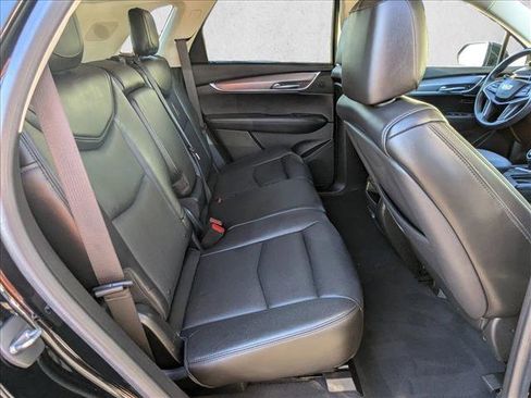 Used 2017 Cadillac XT5 Luxury image 20