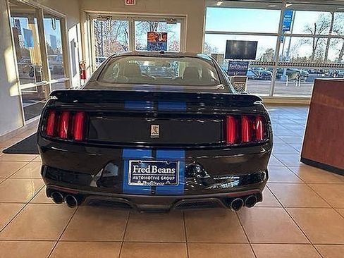 Certified 2018 Ford Mustang Shelby GT350 w/ Convenience Package image 12