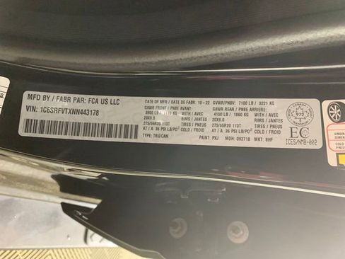Used 2022 RAM 1500 4x4 Crew Cab image 37