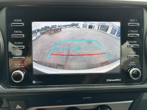 Used 2020 Toyota Tacoma SR AWD/4WD image 22