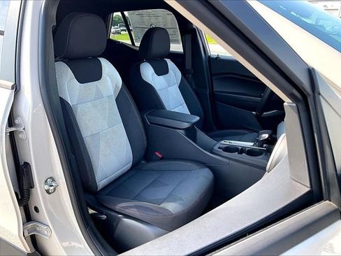 New 2026 Chevrolet Trax RS w/ Sunroof Package FWD image 28