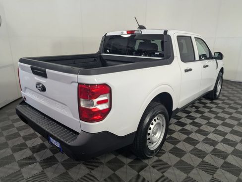 Used 2025 Ford Maverick XL w/ Equipment Group 102A AWD/4WD image 10