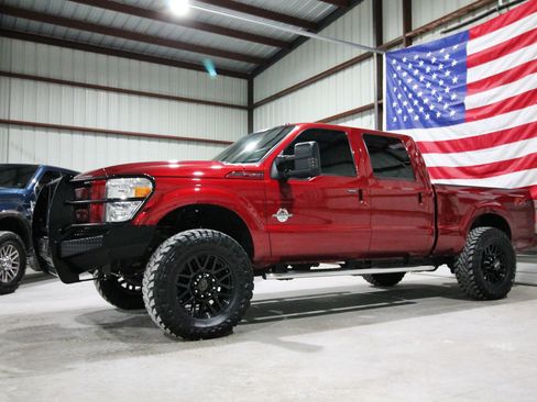 Used 2016 Ford F250 Lariat w/ Lariat Ultimate Package image 4