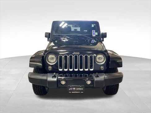 Certified 2018 Jeep Wrangler Sahara w/ Connectivity Group AWD/4WD image 7
