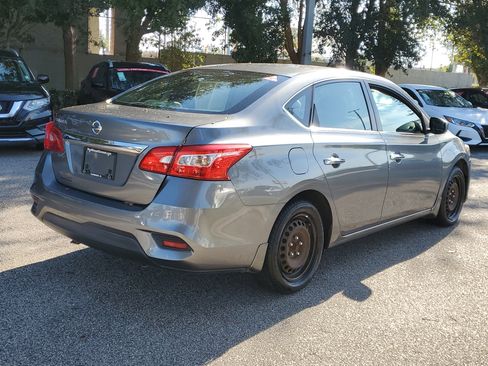 Used 2017 Nissan Sentra S image 6