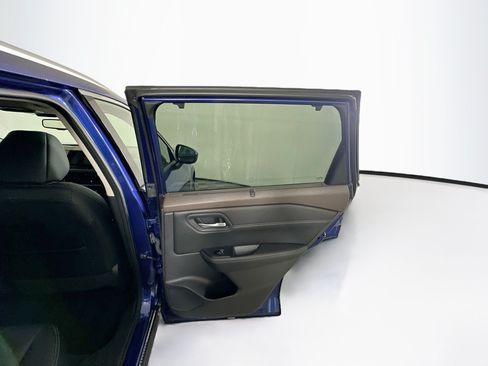 Used 2023 Nissan Rogue SL w/ SL Premium Package FWD image 31