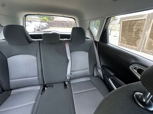 Used 2025 Kia Soul LX w/ LX Technology Package FWD image 35