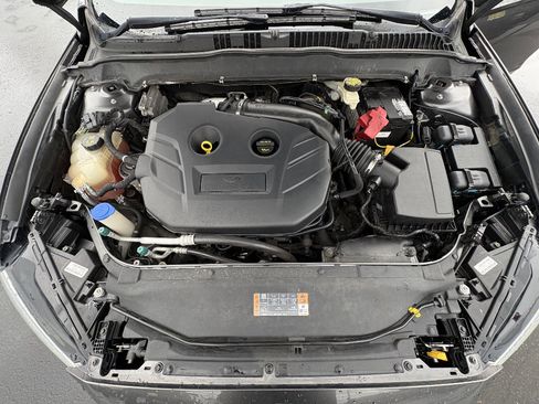 Used 2017 Ford Fusion SE w/ Equipment Group 202A image 37