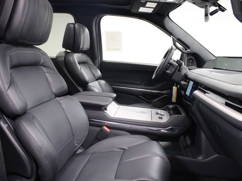 New 2026 Lincoln Navigator L Reserve image 31