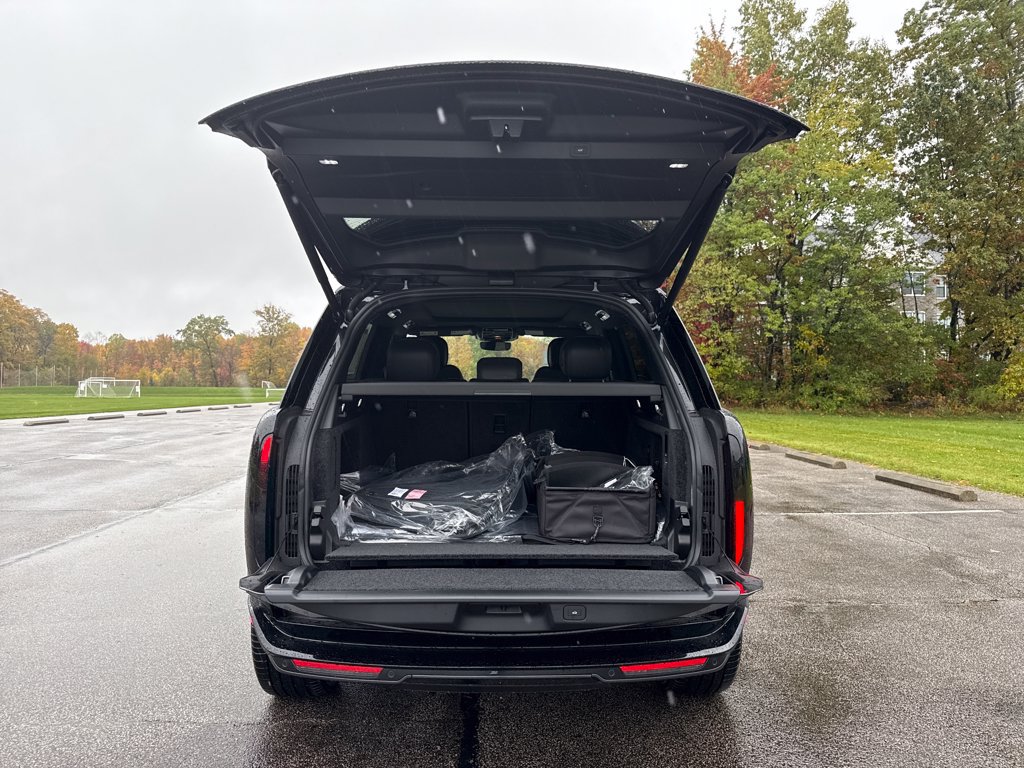New 2025 Land Rover Range Rover SE AWD/4WD image 9