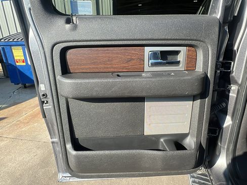 Used 2014 Ford F150 Lariat w/ Lariat Chrome Package image 15