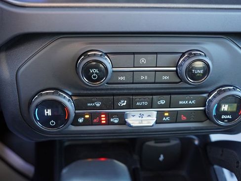 Certified 2025 Ford Bronco Badlands image 25